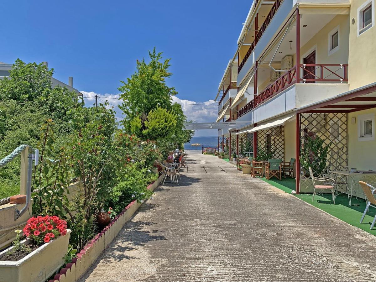 Akrotiri Rooms Агиокампос Екстериор снимка